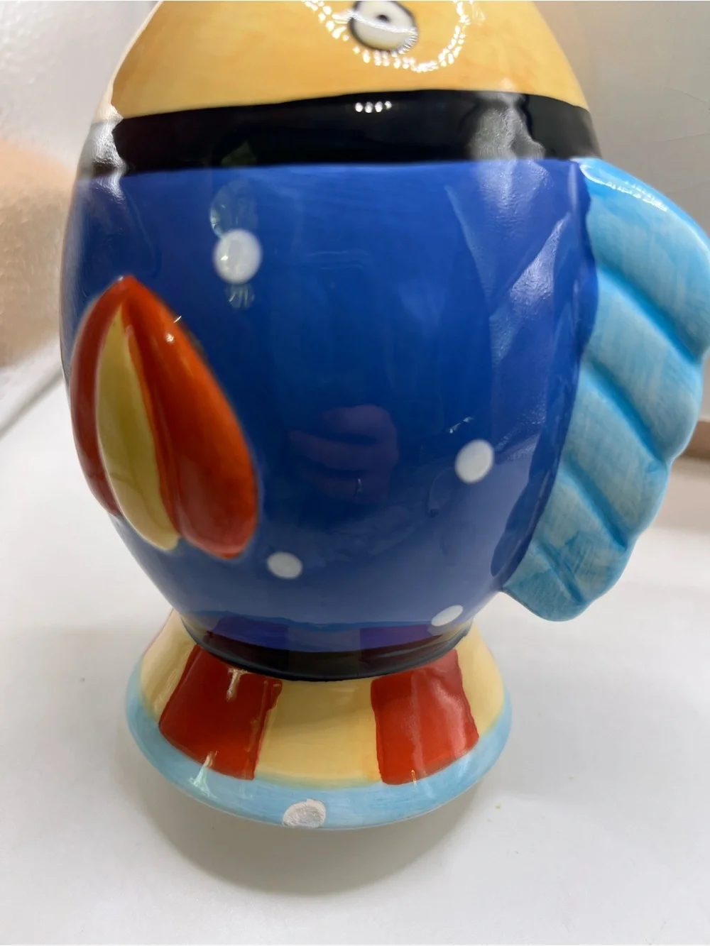 Coco Dowley Bacova Guild Ceramic Colorful Fish Tissue Cover Soap Dispenser Hooks